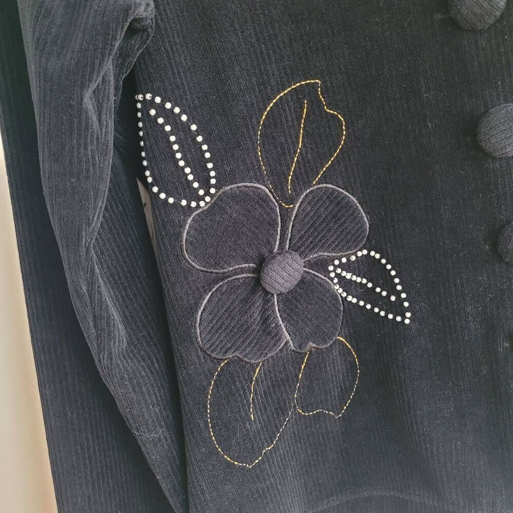 Vintage 80s black corduroy floral beaded embroidered blazer jacket button front - Picture 3 of 9